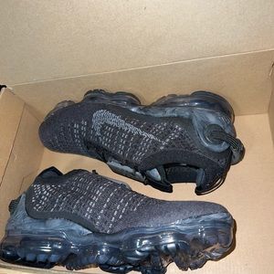 Vapor max 2020 FK. SIZE 7 Womens. SIZE 5.5 men. Brand new!!